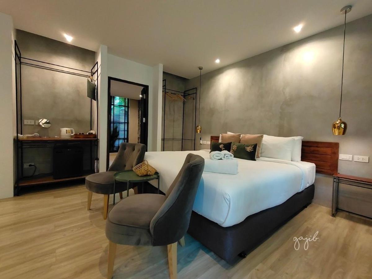 Gajib Hotel
